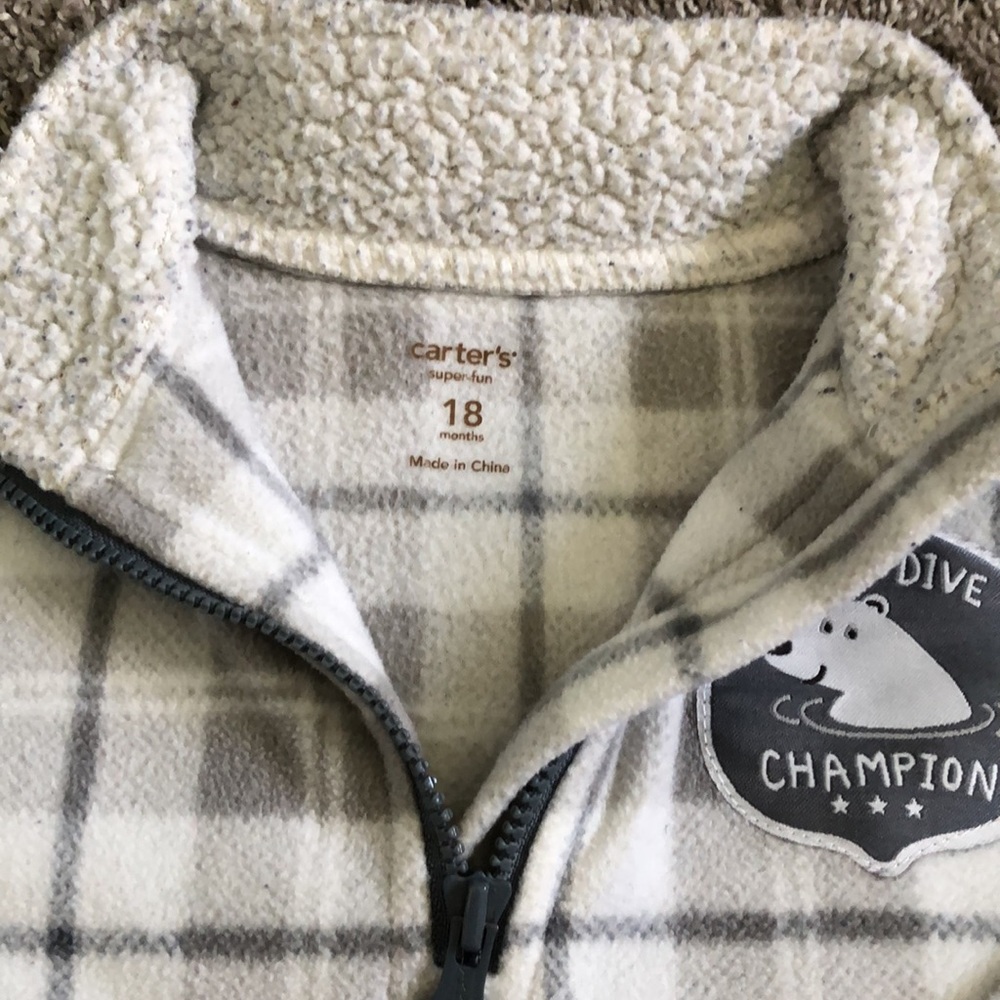 Carters sweaters bundle - Picture 7 of 7